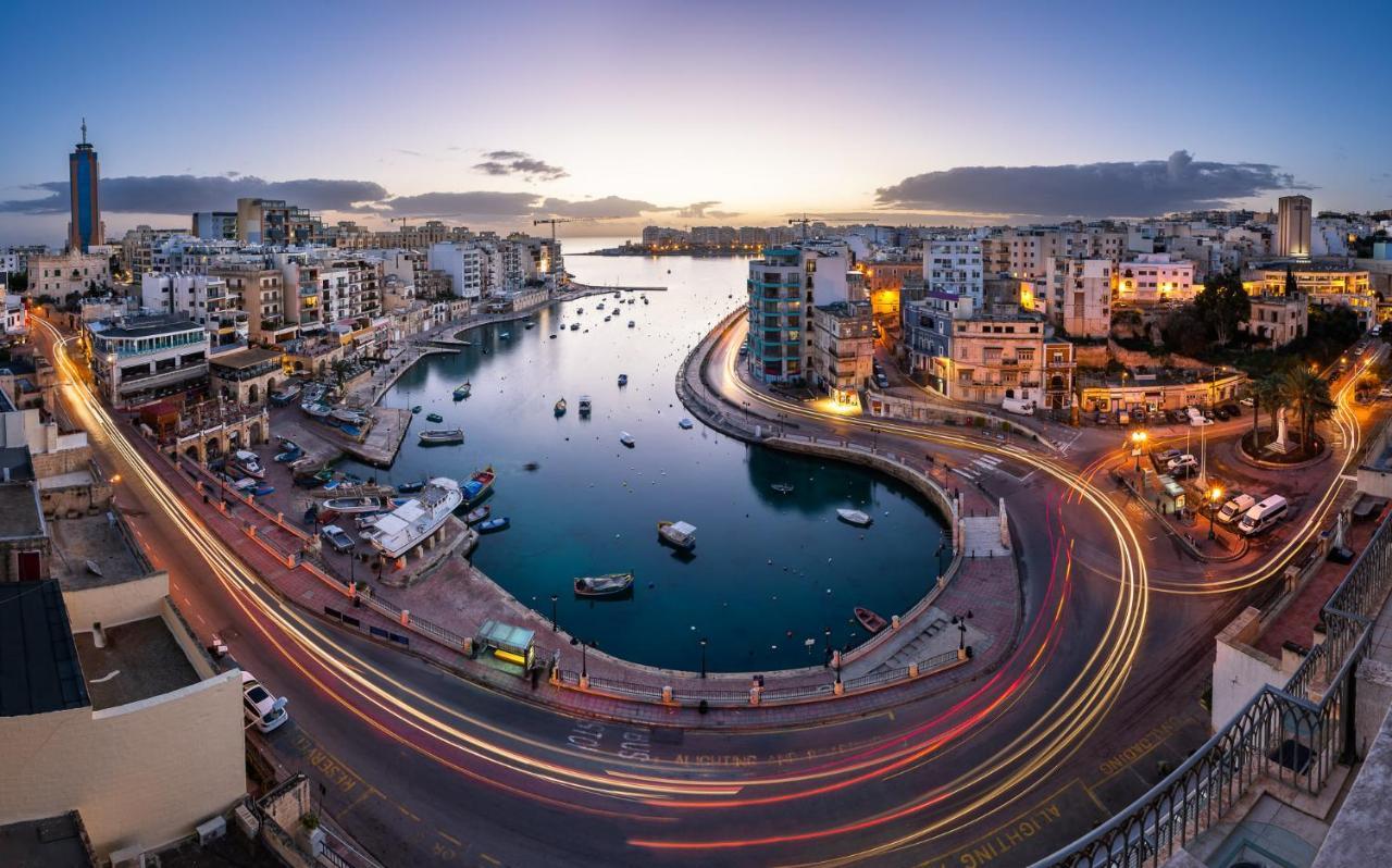 Prime Location Apartment With Side Seaviews Sliema Kültér fotó